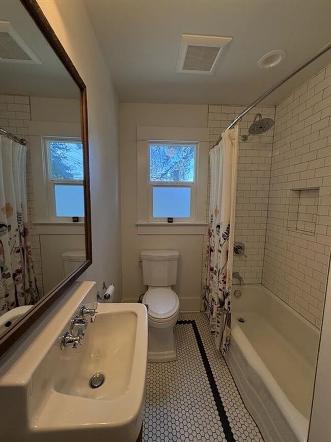 Photo - 8111 SW Capitol Hwy