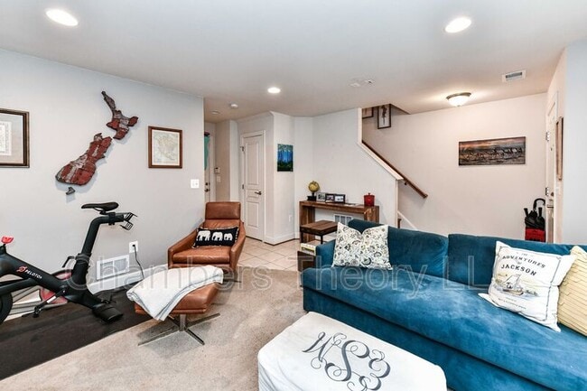 Photo - 2505 S Kenmore Ct