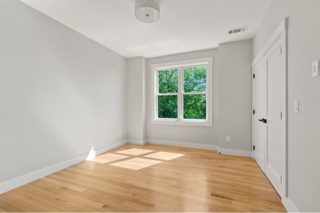 Photo - 66 Stanley St Unit 2