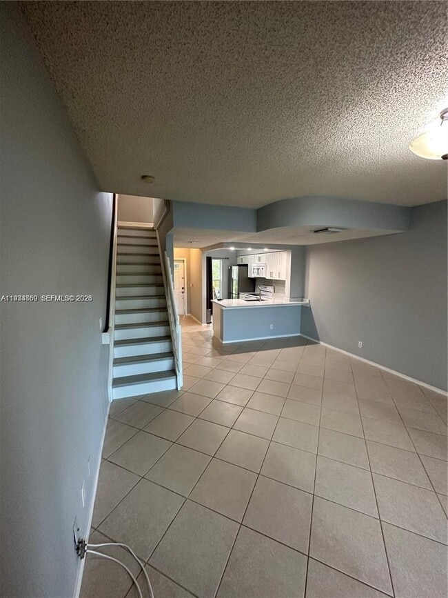 Photo - 211 Mallory Ct