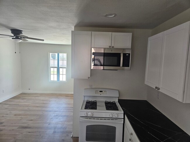 Photo - 19050 Bear Valley Rd Unit Back House