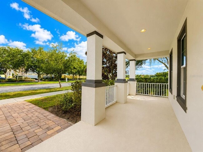 11804 Silverlake Park Dr