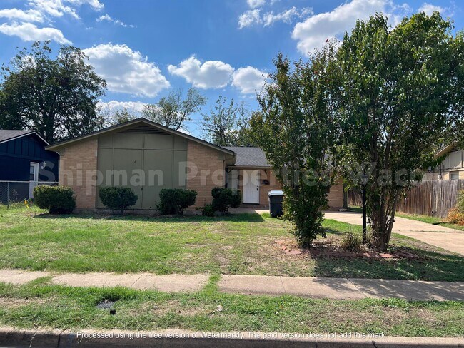 Photo - 718 N 59th St House