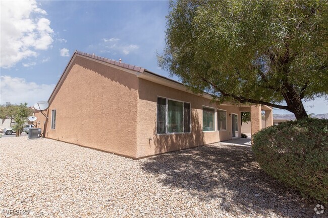 Building Photo - 7628 Fieldfare Dr Rental