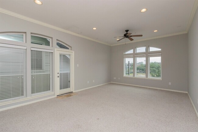 Photo - 2701 Helena St Unidad 401