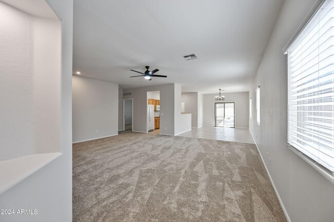 Photo - 1949 E Saddle Dr