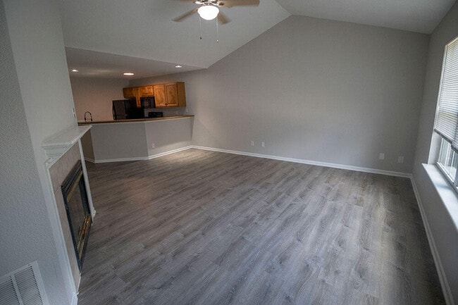 Photo - 5319 Godas Cir