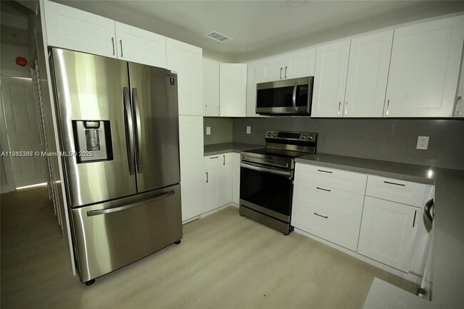 Photo - 781 SW 148th Ave