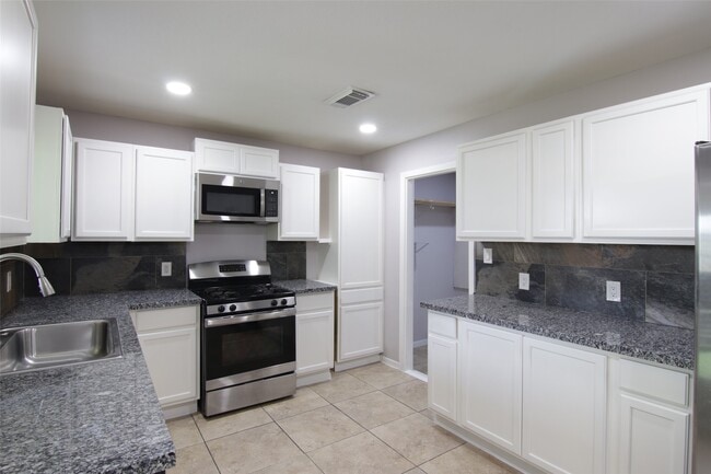 Photo - 7941 Longridge Dr