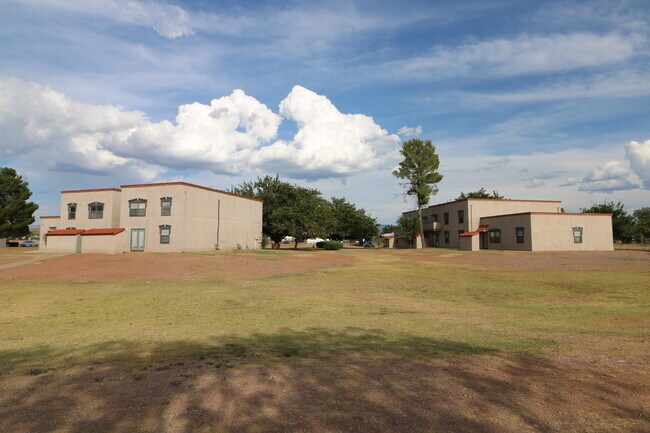 Photo - Las Rosas Apartments