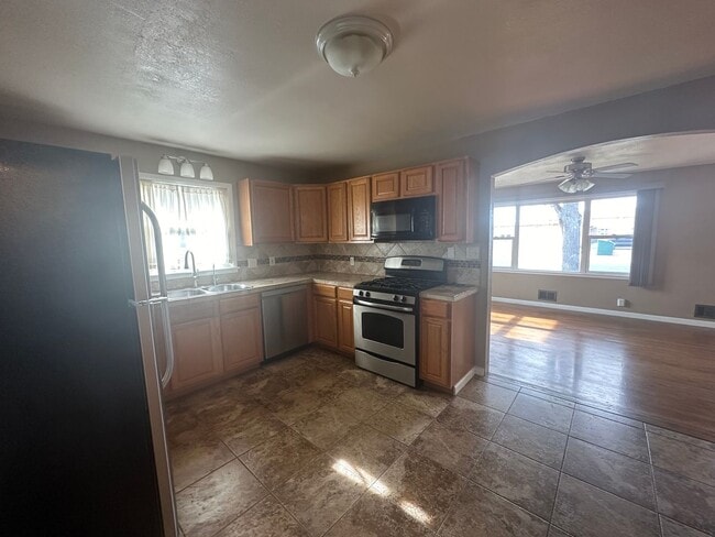 Photo - Four Bedroom, Two Bathroom, Pet Friendly H...