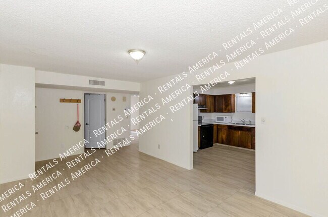 Photo - 3951 W Irvington Rd
