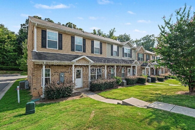 Photo - 10448 Benfield Rd