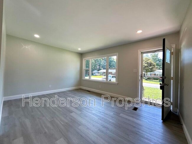 Photo - 5405 Myrica Ln