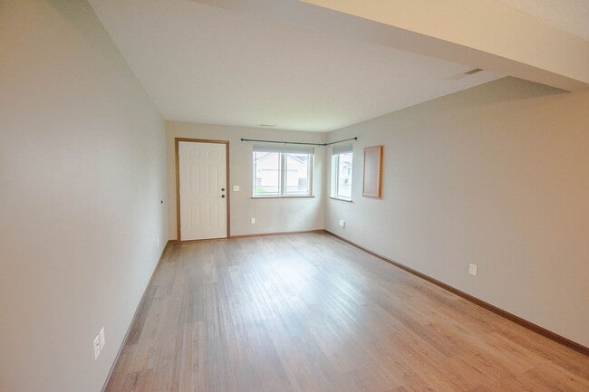 Photo - 5103 61st St NW