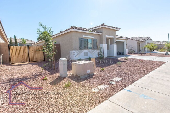 Photo - 495 E Rio Pl