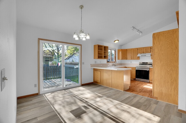 Photo - 866 S Buckeye Dr