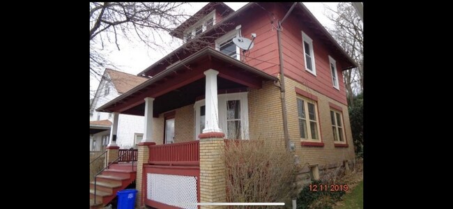 Photo - 271 Linden Ave