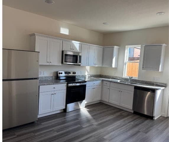 Building Photo - 5948 Sahara Dr