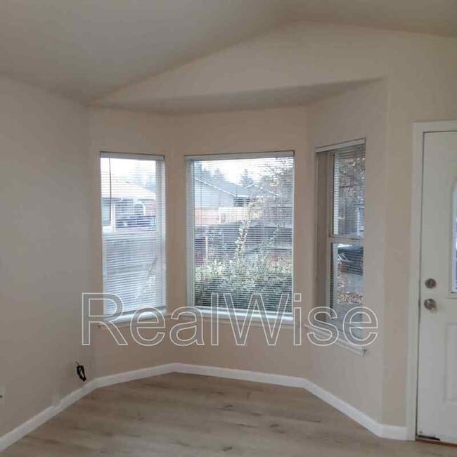 Photo - 3172 Forest Hills Dr Unit A