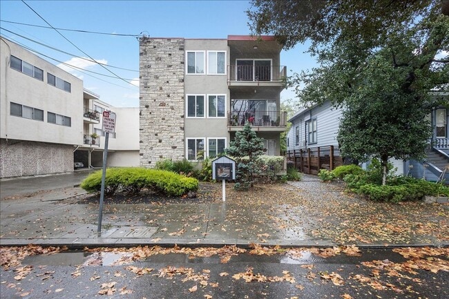 Building Photo - 1182 Park Ave E Unit 1182 Park Ave #F - LU Rental