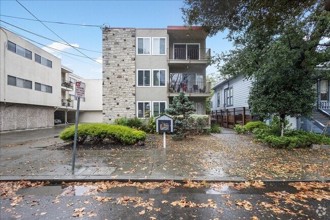Building Photo - 1182 Park Ave E Unit 1182 Park Ave #F - LU Rental