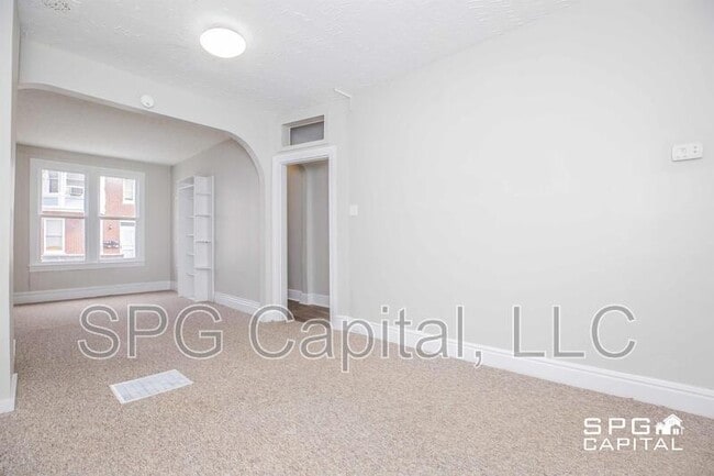 Photo - 653 W College Ave