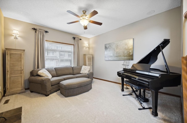 Photo - 18422 Lafayette Way