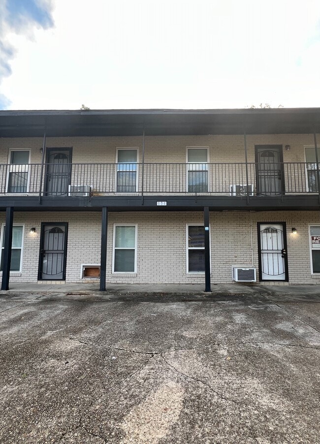 Building Photo - 636 N 39th St Unit 3 Rental