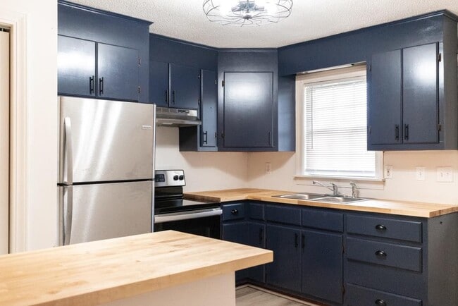 Photo - 103 Patton Dr