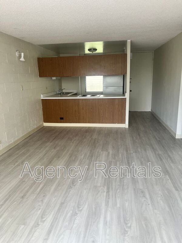 Building Photo - 5122 Likini St Unit Likini West