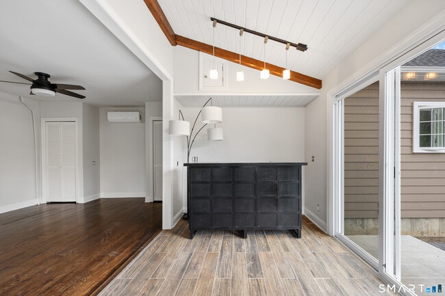 Photo - 771 Watertown Rd