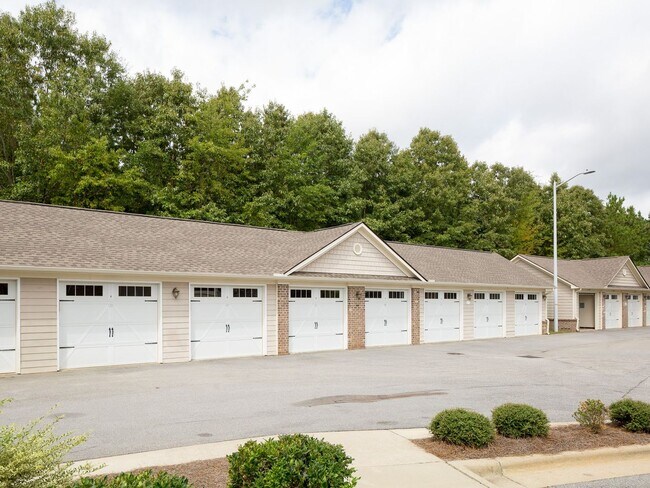 Photo - Beautiful 3 Bed 2 Bath Condo with Communit...