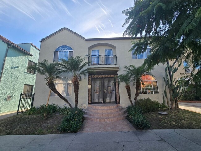 Building Photo - 357 N Ogden Dr Unit 357