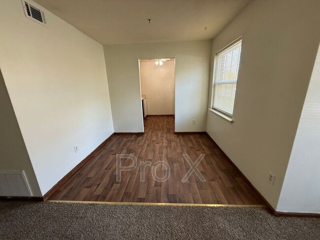 Photo - 1807 Grand Unit Apt 3