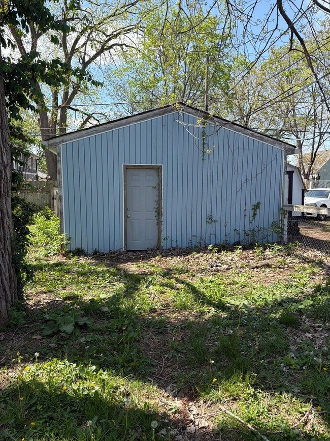 Photo - 1938 N Dearborn St