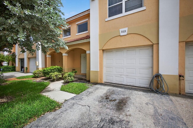 Photo - 513 Talia Cir