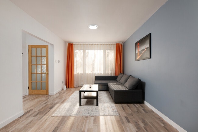 Salon - 718A Rue Anyon Unité 718