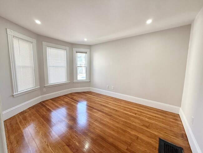 Photo - 71 Saxton St Unidad 1