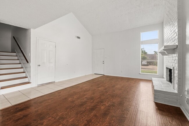 Photo - 7018 Stoney River Dr