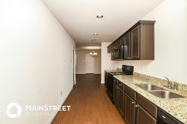 Photo - 10633 Many Oaks Dr