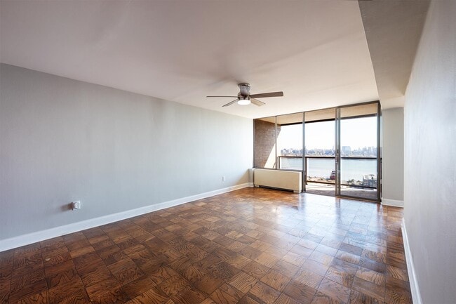 Photo - 9060 Palisade Ave