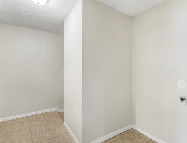 Photo - 303 Brown Dr
