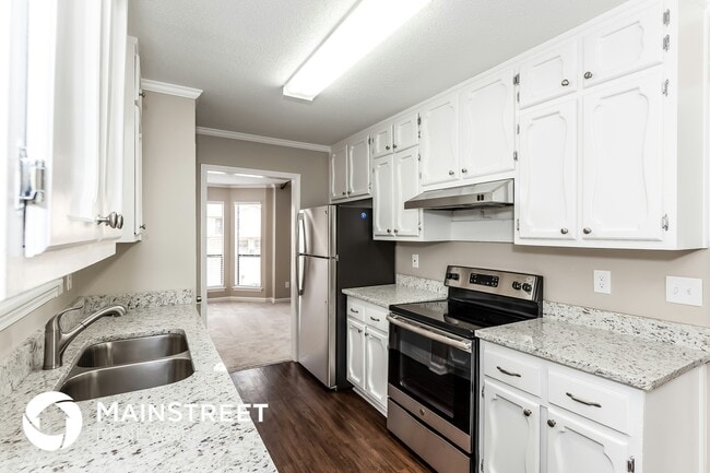 Photo - 813 7 Springs Dr