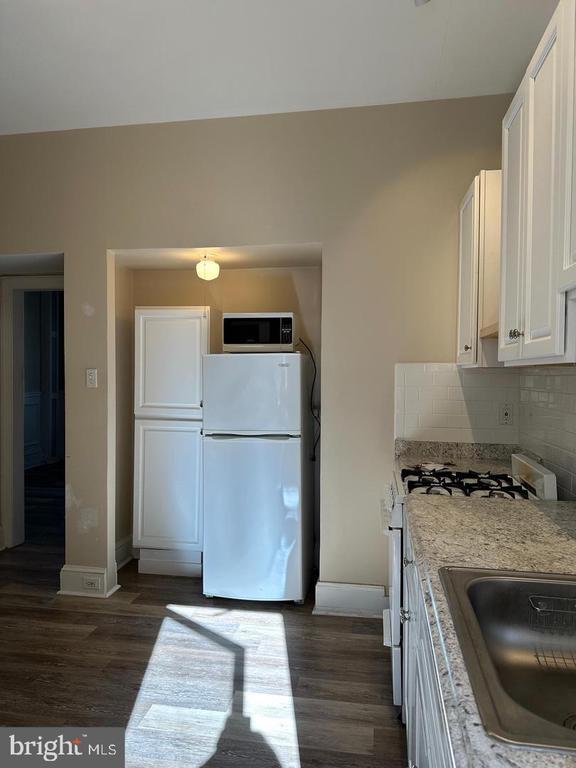 Photo - 208 W Gay St Unit 4