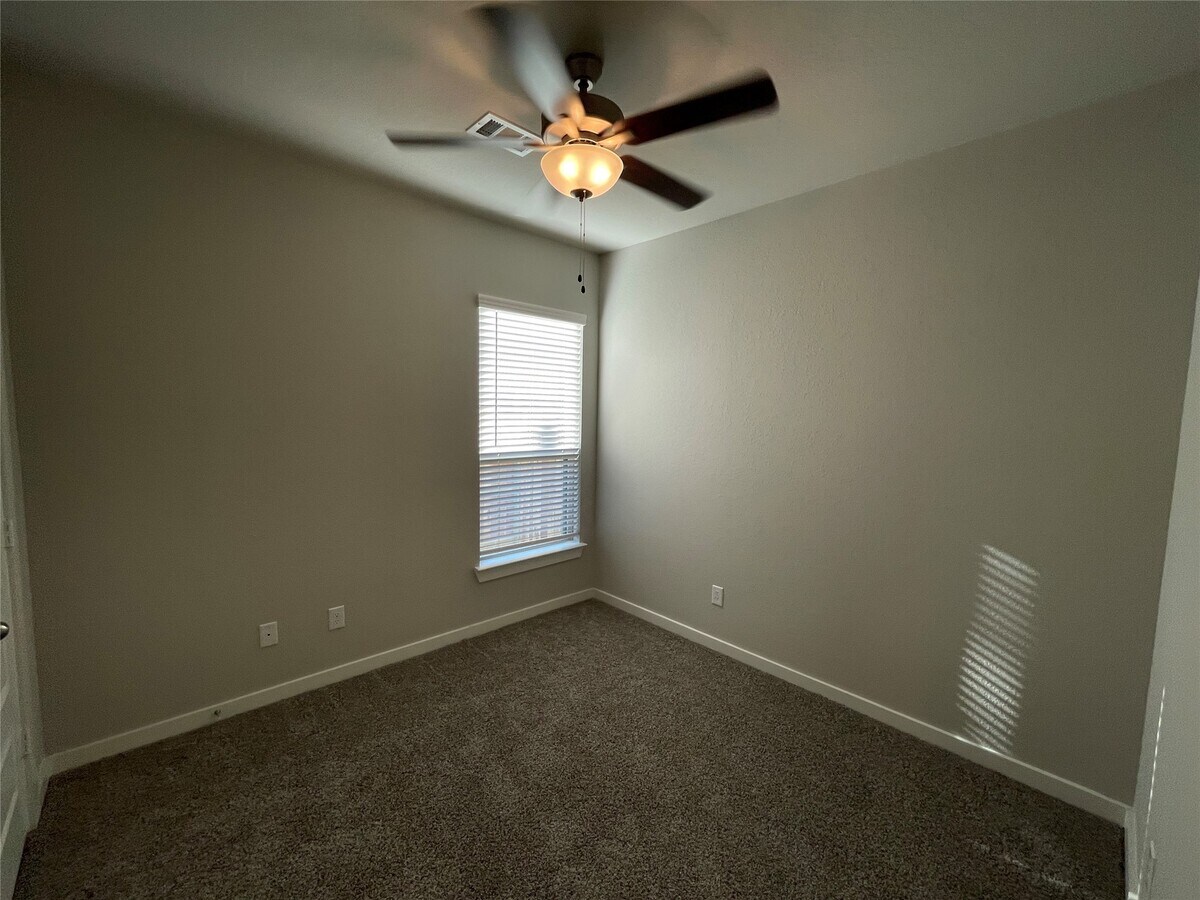 Photo - 9797 Grosbeak Ln
