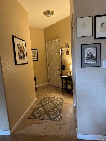 Photo - 7435 S Alkire St Unidad 102