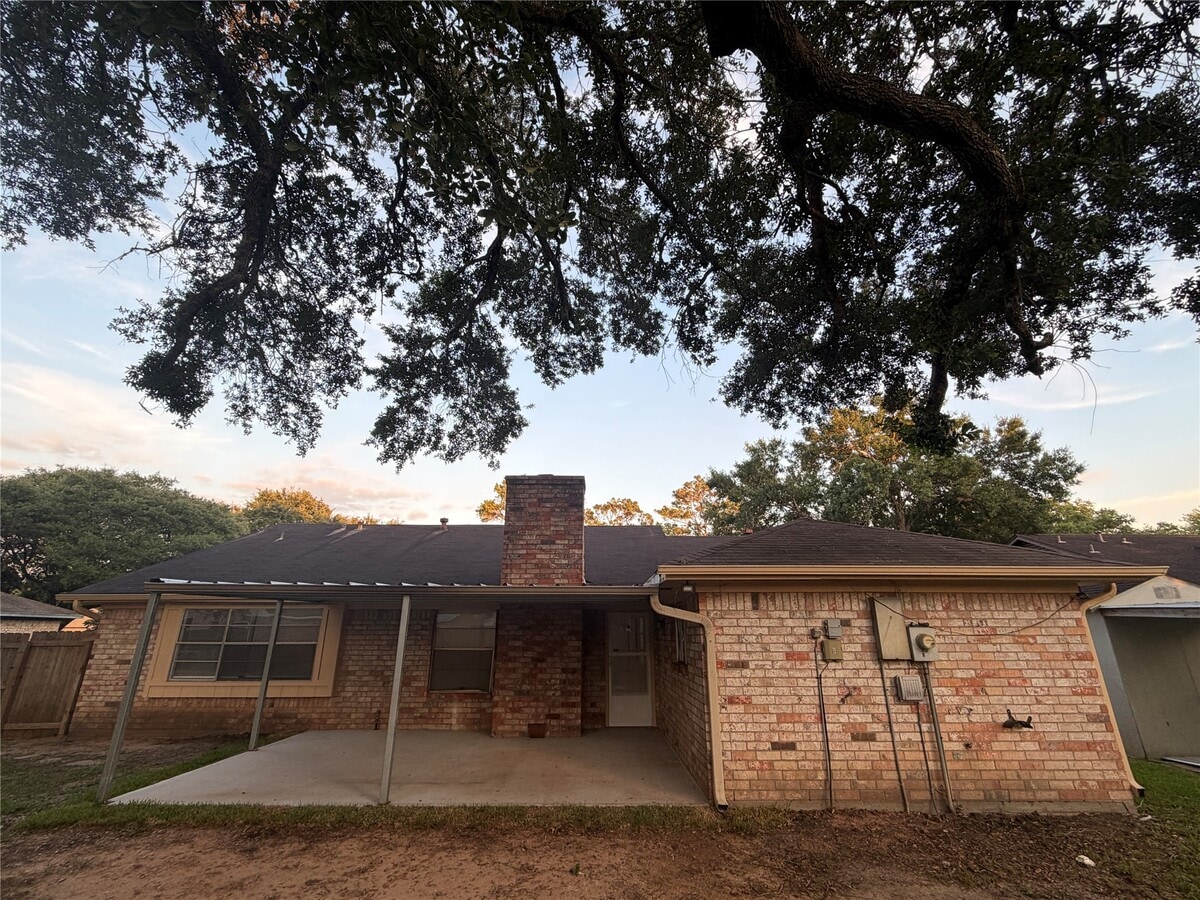 Photo - 3815 Avenue R