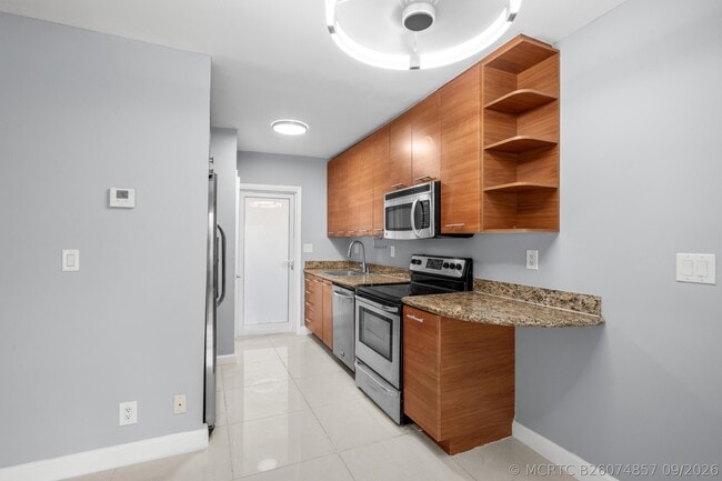 Photo - 3250 NE 28th St Unit 102