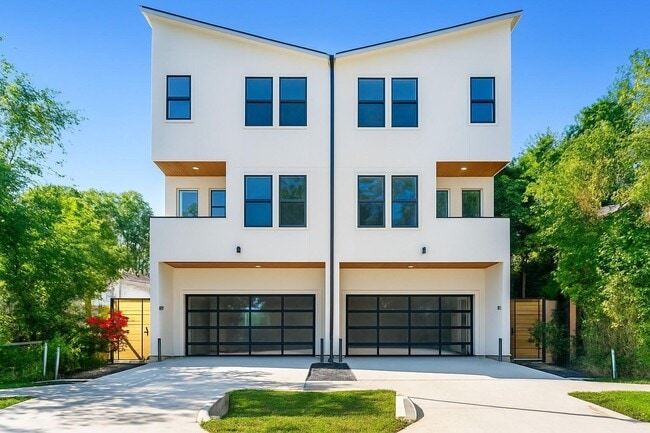 Building Photo - 5117 Schuler St